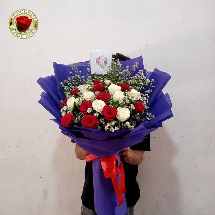 Buket bunga mawar fresh bunga mawar merah asli mix bunga mawar putih asli dan fresh