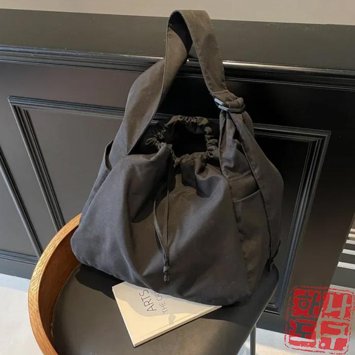 Elizabeth - Ada 5 Warna Tas Selempang Unisex YOGHA Bahan Canvas Premium 100% Original Kanvas