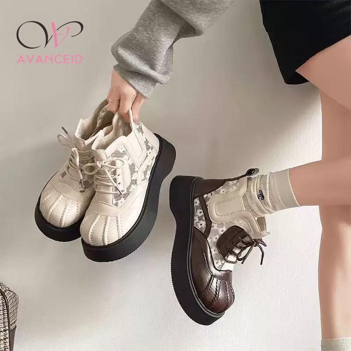 Laviola - Chanyeol Boots Sepatu Sneakers Wanita Docmart Putih Hitam