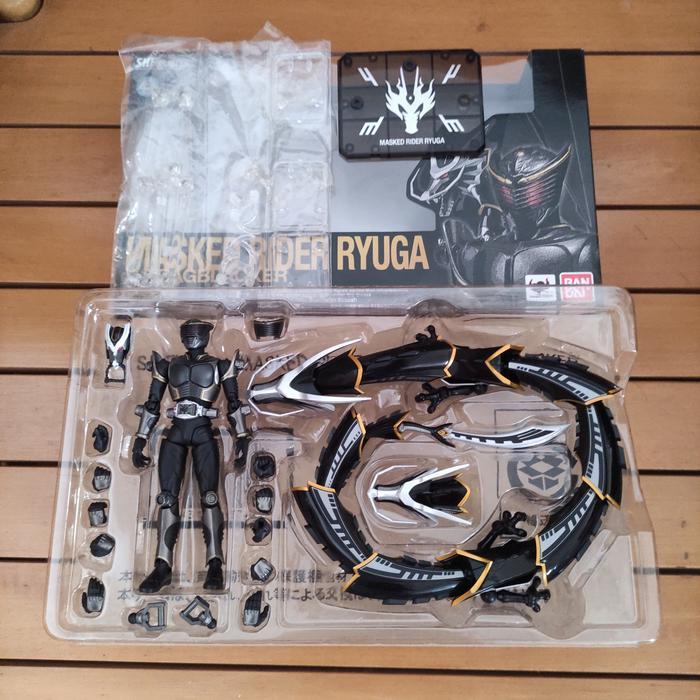 HOT SALE BANDAI SHFIGUARTS SHF KAMEN / MASKED RIDER RYUGA & DRAGBLACKER - RYUKI TERMURAH