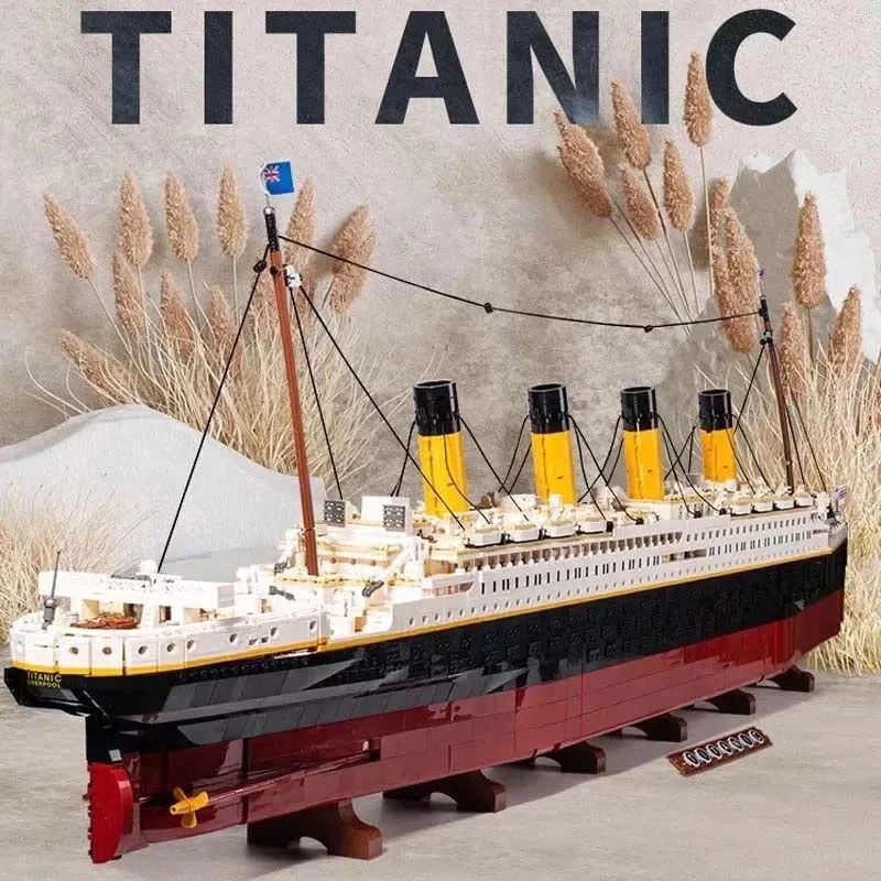 9090 PCS Titanic Ship Toys Kid Birthday Christmas Gifts Compatible