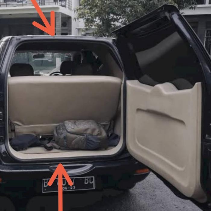 KARET PEREDAM PINTU BAGASI BELAKANG MOBIL RUSH TERIOS ORIGINAL