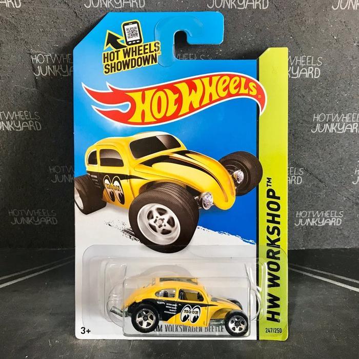 Hot Wheels Custom Volkswagen VW Beetle Mooneyes HW Workshop Yellow