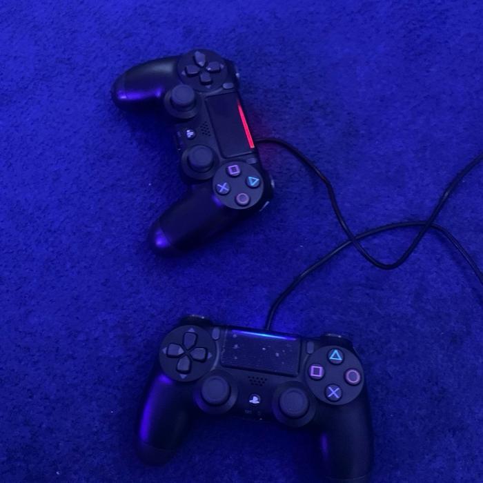 Playstation 4 slim 2 stik
