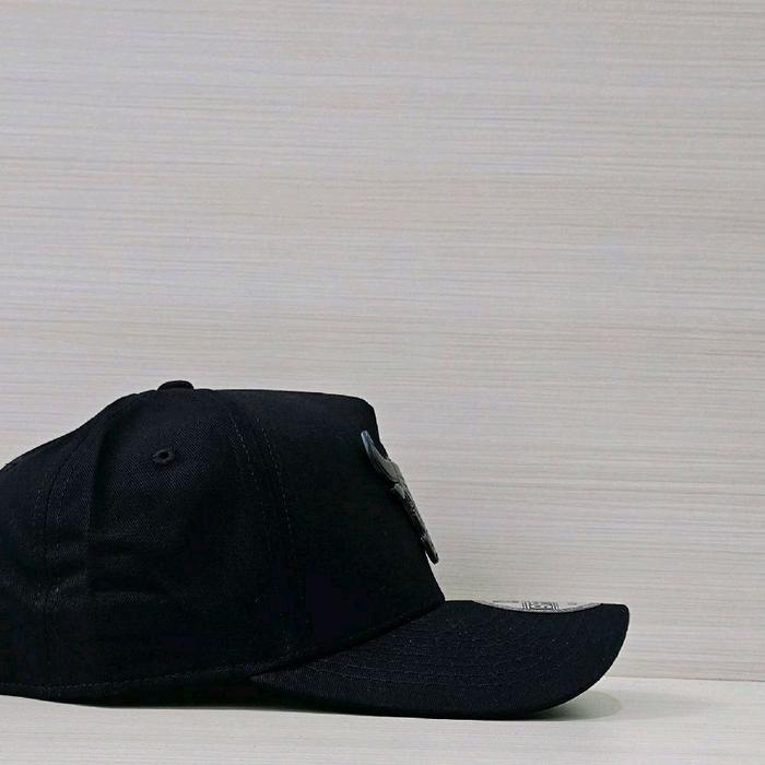 Topi Baseball warna hitam besi hitam banteng