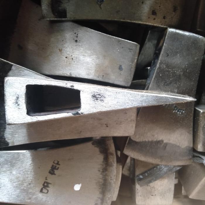 Kampak Baja 7Cm Baja Per Tronton