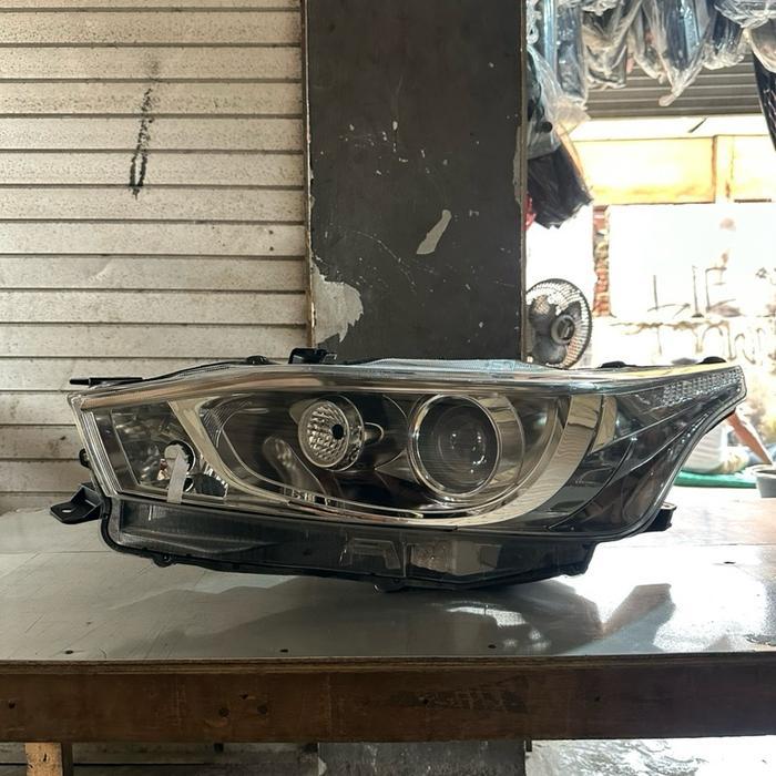Headlamp Yaris 2014-2017 Kiri Original