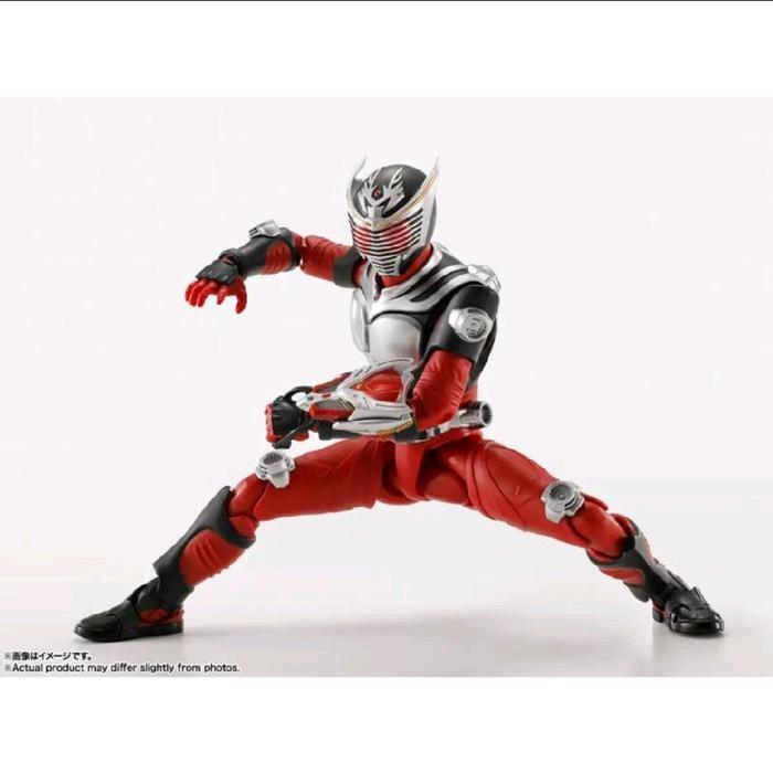 SHF Shinkocchou Seihou Kamen Rider Ryuki Bandai