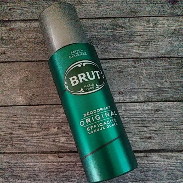 Brut Original Deodorant Parfum Body Spray Nivea Gillette UK Singapore