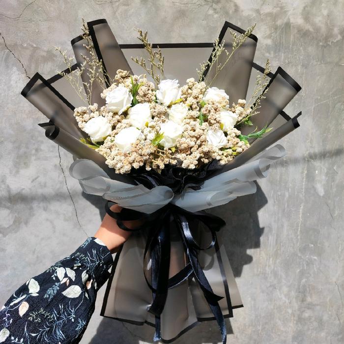 Buket Bunga Mawar Putih Mix Edelweiss dan Caspea, Buket Bunga Kering Elegan untuk Hadiah Spesial