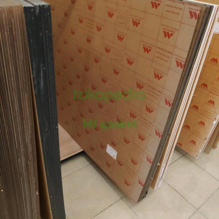 acrylic bening lembaran/akrilik adiwarna mika tebal 10mm 122cm x 244cm