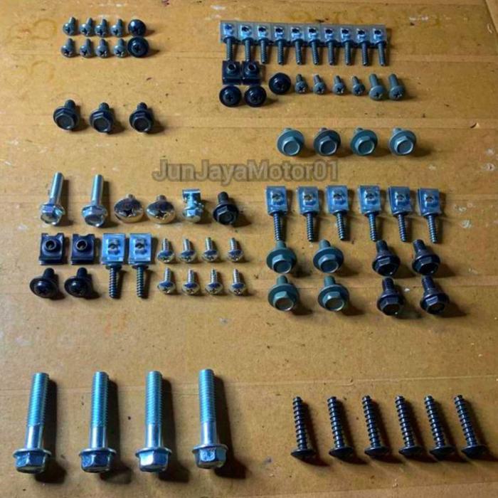 Baut Lengkap Full Set Body Bodi Honda Vario 110 Karbu