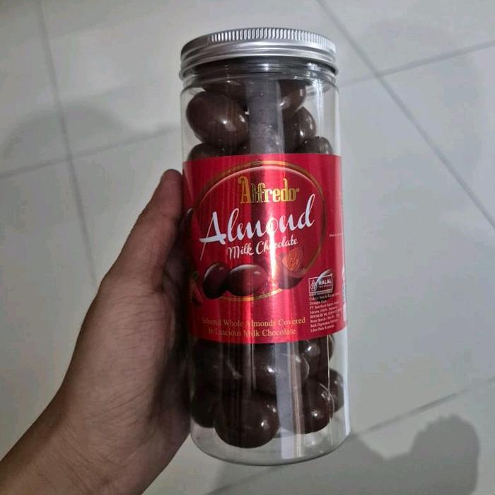 ALFREDO coklat IMPORT ALMOND DARK COKLAT / HAZELNUT MILK COKLAT 280gr