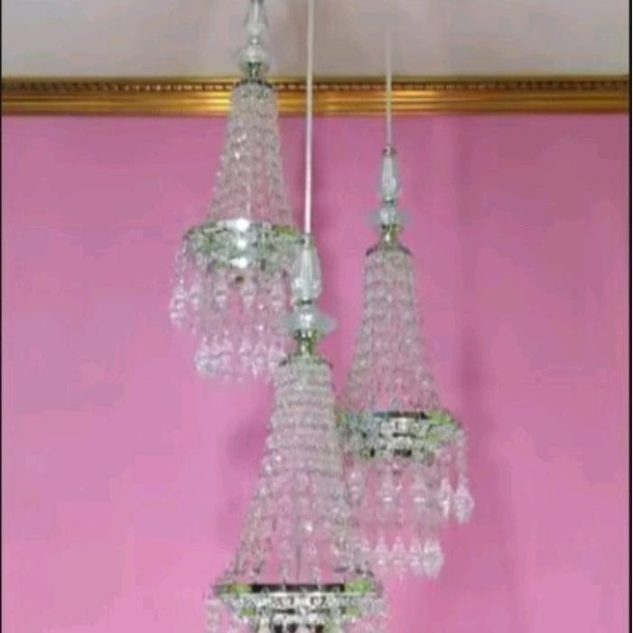 lampu gantung ruang tamu mewah dan elegan
