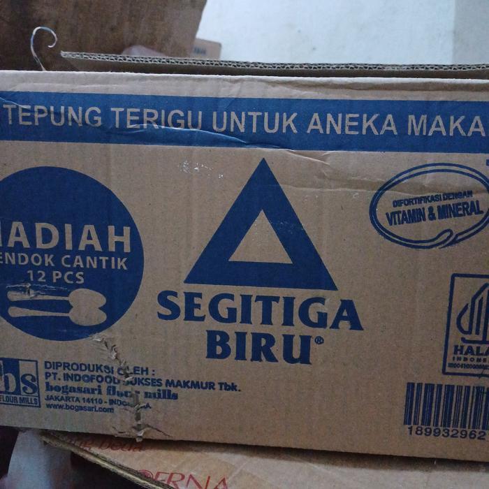 Tepung Terigu Segitiga Biru Transparan 1 Kg Kartonan Terlaris
