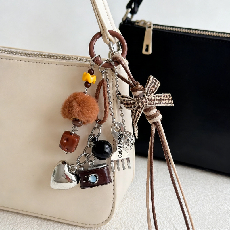 Fashion new original retro miu hairball bag hanging personality camera keychain pendant, exquisite