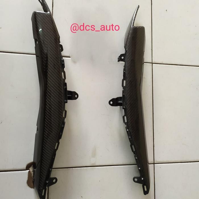 Bawah Body belakang Carbon R25/ MT-25