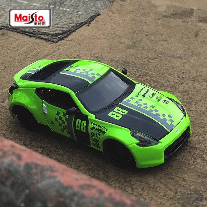 Maisto 1:24 2009 Nissan 370Z Alloy Sports Car Model Diecast Metal