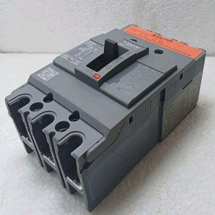 Newwww Mccb 50A 3P Schneider Ezc100F3050 / Breaker Mccb 3P 50A Original Schneider