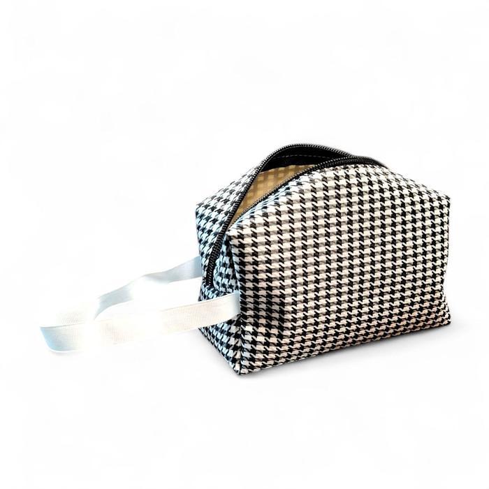 Souvenir Pouch Boxy / Boxy Pouch Waterproof / Pouch Make Up / Organizer Pouch / Pouch Travel