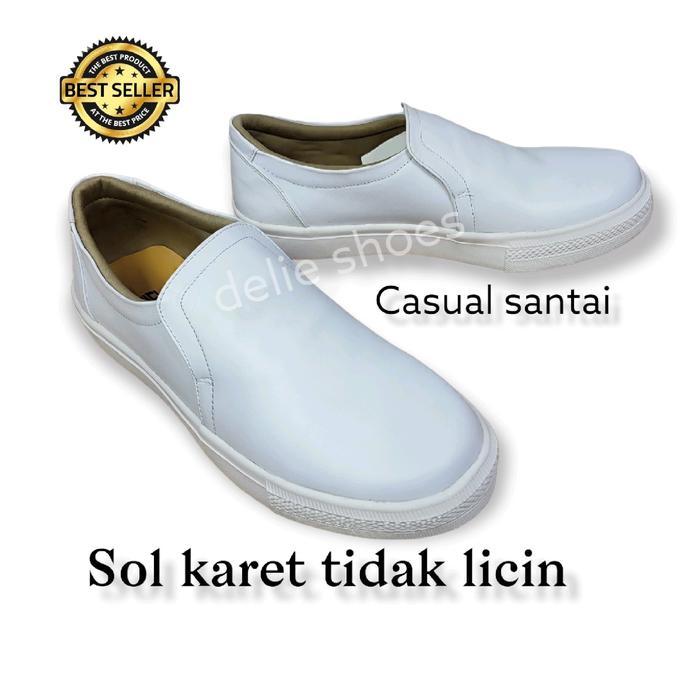 Sepatu AKPER pria putih kulit asli kekinian/sepatu casual putih pria Karet Kerja