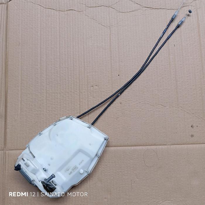 DISKON Doorlock door lock dorlok plus actuator aktuator pintu belakang Kanan R / sopir supir Suzuki