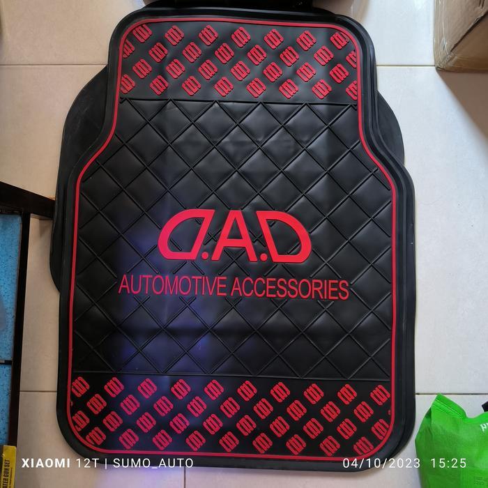 Barang Cacat Pabrik Karpet Karet Latex Universal 5 Potong