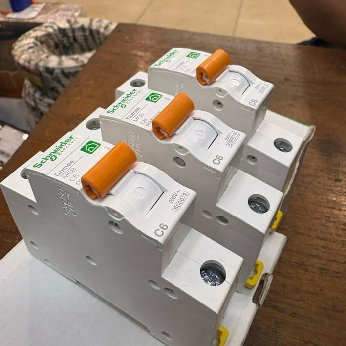 Mcb 6 Ampere 1 Phase Schneider / Mcb Schneider 6A #Gratisongkir