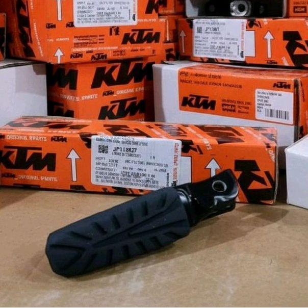 FOOT STEP KTM DUKE RC 200 250 390 DEPAN KIRI LH ORIGINAL KTM