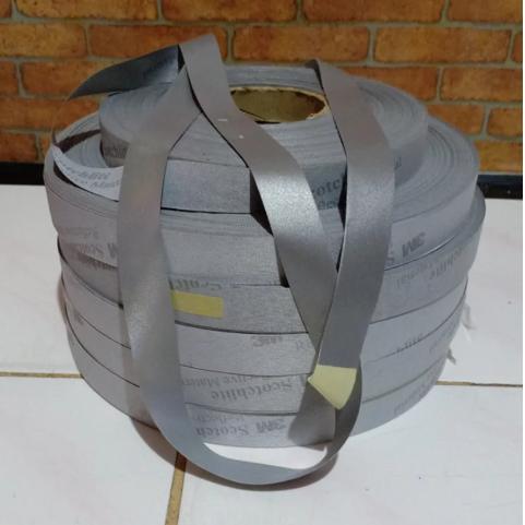 Scotlite Reflective Kain 3M 8906 Lebar 2,5Cm 3M Jaket Atau Rompi