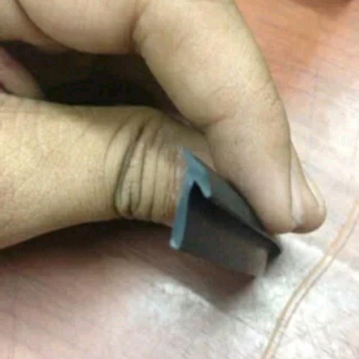 "New" List karet Over fender mobil Rush / Terios Harga Per meter