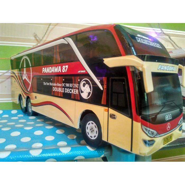 Miniatur bus bis Pandawa double decker