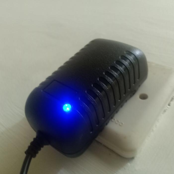 "New" adaptor dvr 4 Ch 2A 12V camera cctv / adaptor led strip 2 ampere murni