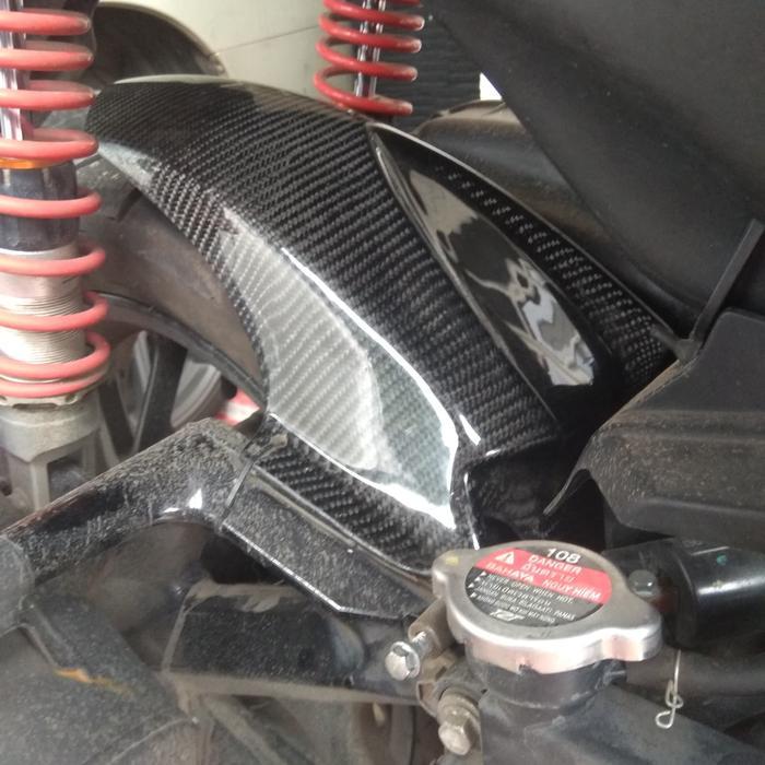 Hugger Carbon Aerox
