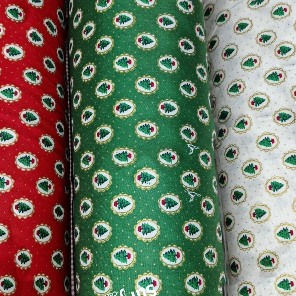 Kain Katun Jepang Motif Christmas Pohon Natal Premium 150cm – Desain Natal Elegan Klasik Meteran 1 M