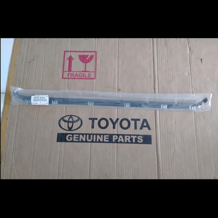PELIPIT KACA PINTU DEPAN ONE PIECE LUAR HARDTOP BJFJ40 68160-90802 ORI BEST QUALITY