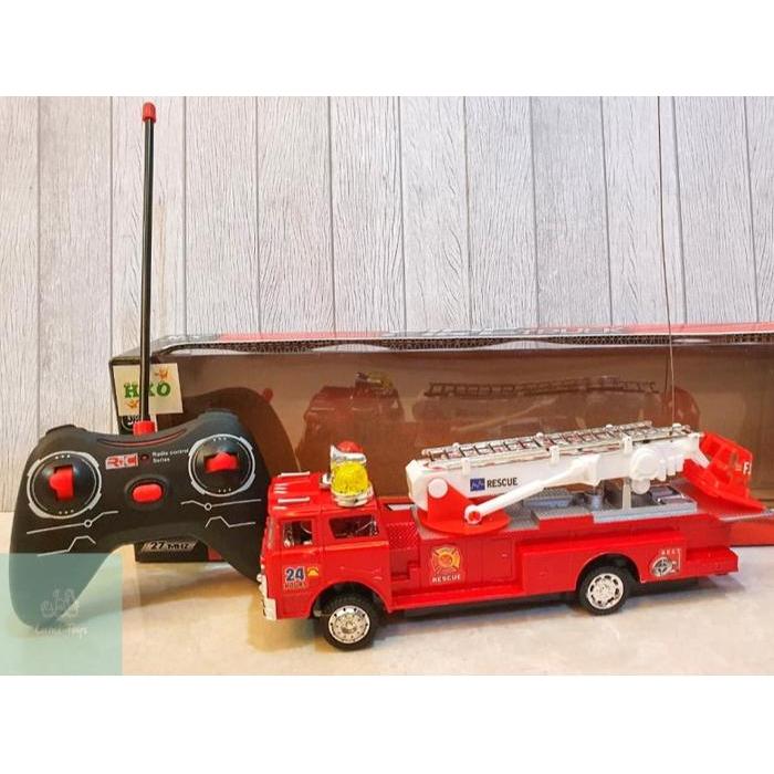 Hot Wheels - Mainan Mobil Rc Remote Control Pemadam Kebakaran Fire Truck 6789-18