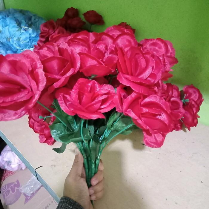 Bunga mawar artificial tangkai cabang 5 jual per lusin