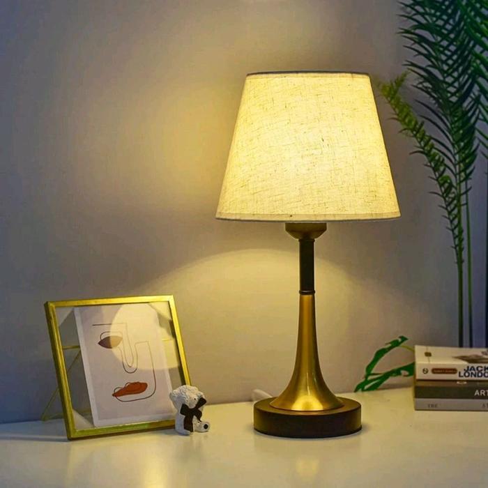 Lampu Meja Nakas Kamar Tidur Ruang Tamu Kantor Modern Besi Kuning Usb - Ftid