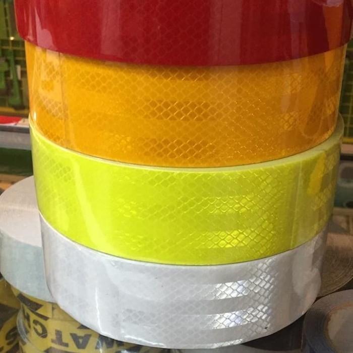 Stiker/Sticker Reflective / Scotlight Merah Putih PVC (45 Meter)