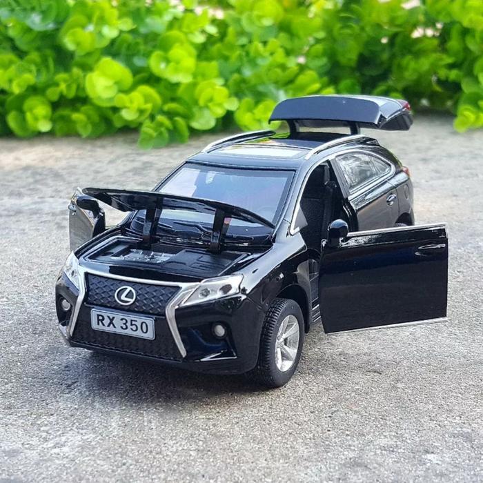 Lexus Diecast Mobil RX350 Skala 1:32 Miniatur Mainan Metal dengan Lampu LED Roda Bisa Berputar &