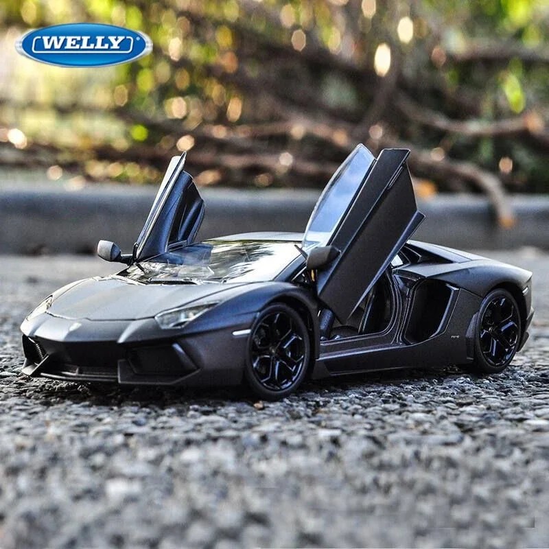 WELLY 1:36 Lamborghini Aventador LP700-4 Alloy Car Model Diecast
