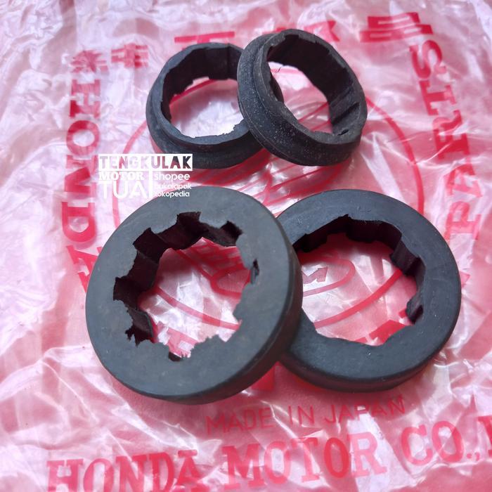 Karet Atas Bawah Kupingan Lampu Depan Headlamp Nos Cb100 Cb125 Cb125S