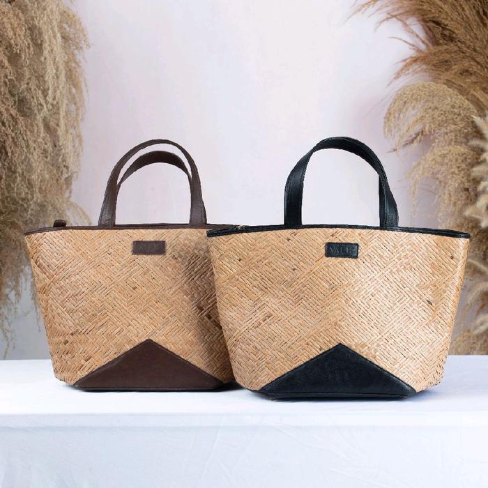 NIZ Tote Rattan Bemban Bag Tas Tote Rattan Bemban Gaya Unik dan Alami Bahan Rotan Tampilan Elegan