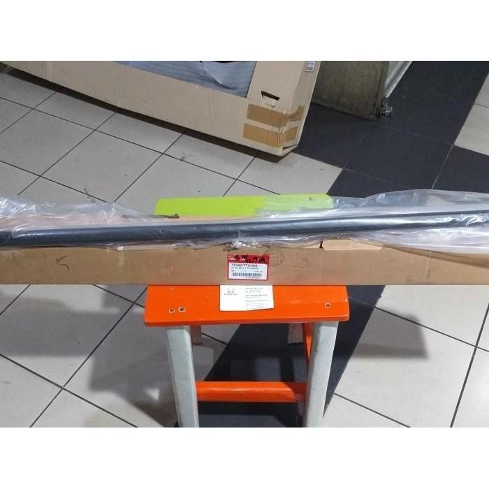 List Pelipit Kaca Pintu Tengah Honda Mobilio Original