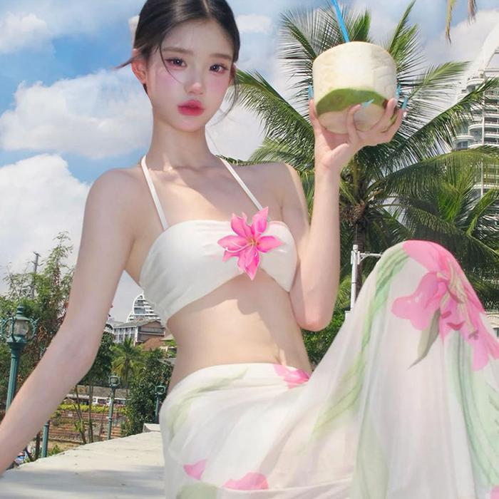 Design Sense Flower Strapless Bikini Musim Panas Seksi Hot Girl Baju Renang Liburan Pantai
