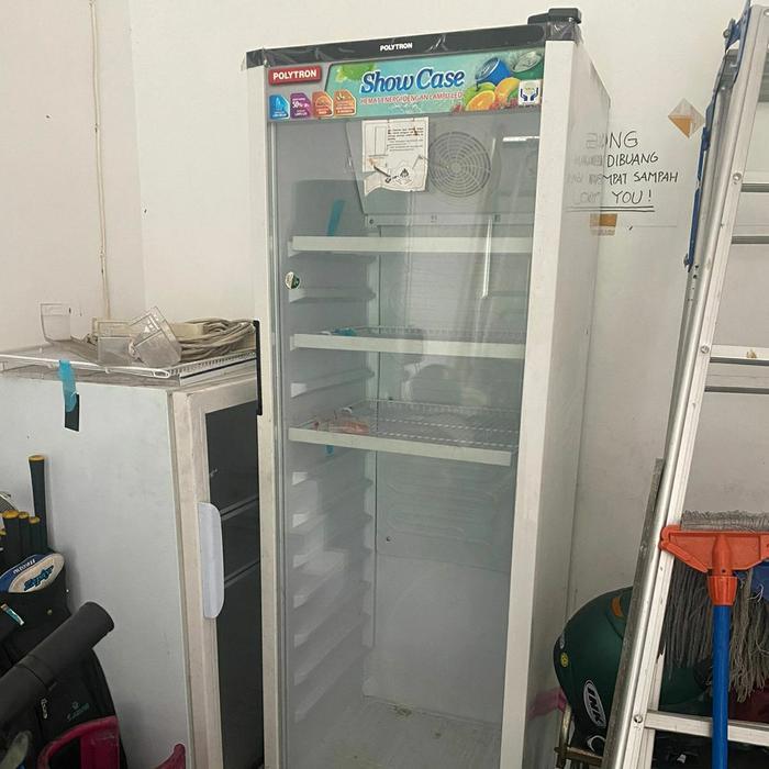 NAMA BARANG : POLYTRON CHILLER SHOWCASE KONDISI ISTIMEWA