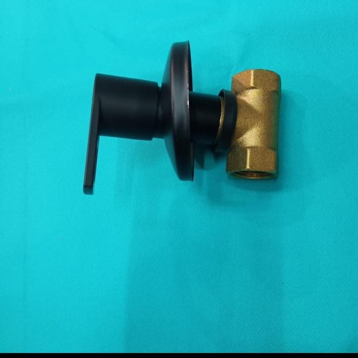 Kran Tanam Hitam/Stop Kran Wall Shower Tanam Kuningan