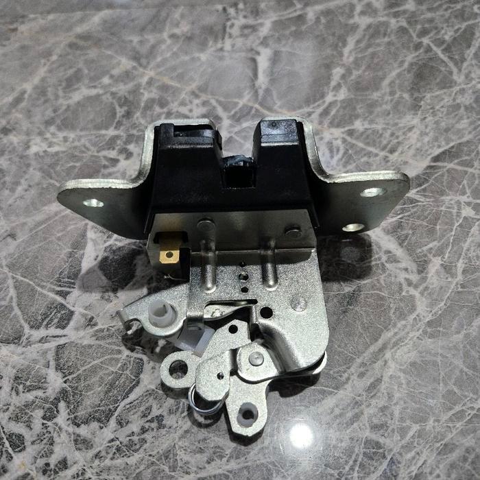 Door Lock Doorlock Bagasi Buka Ke Atas Mitsubishi Kuda 2002 2006