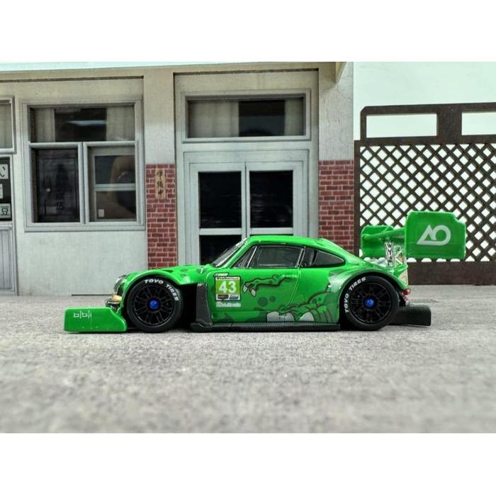 Fine Works 1/64 S65 AMG W222 Fineworks - Top 1/64 Porsche 911 SVRSR Hoonipigasus Green - H06B